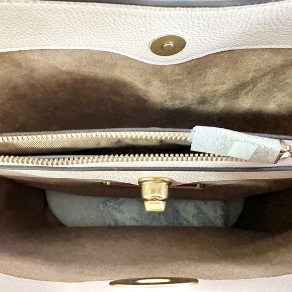 Coach - Willow Soft Bucket Bag in Blush - Picture 10 of 12